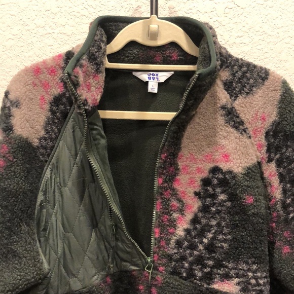 NWOT! Joy lab 1/2 zip camo faux sherpa pullover - Picture 7 of 9